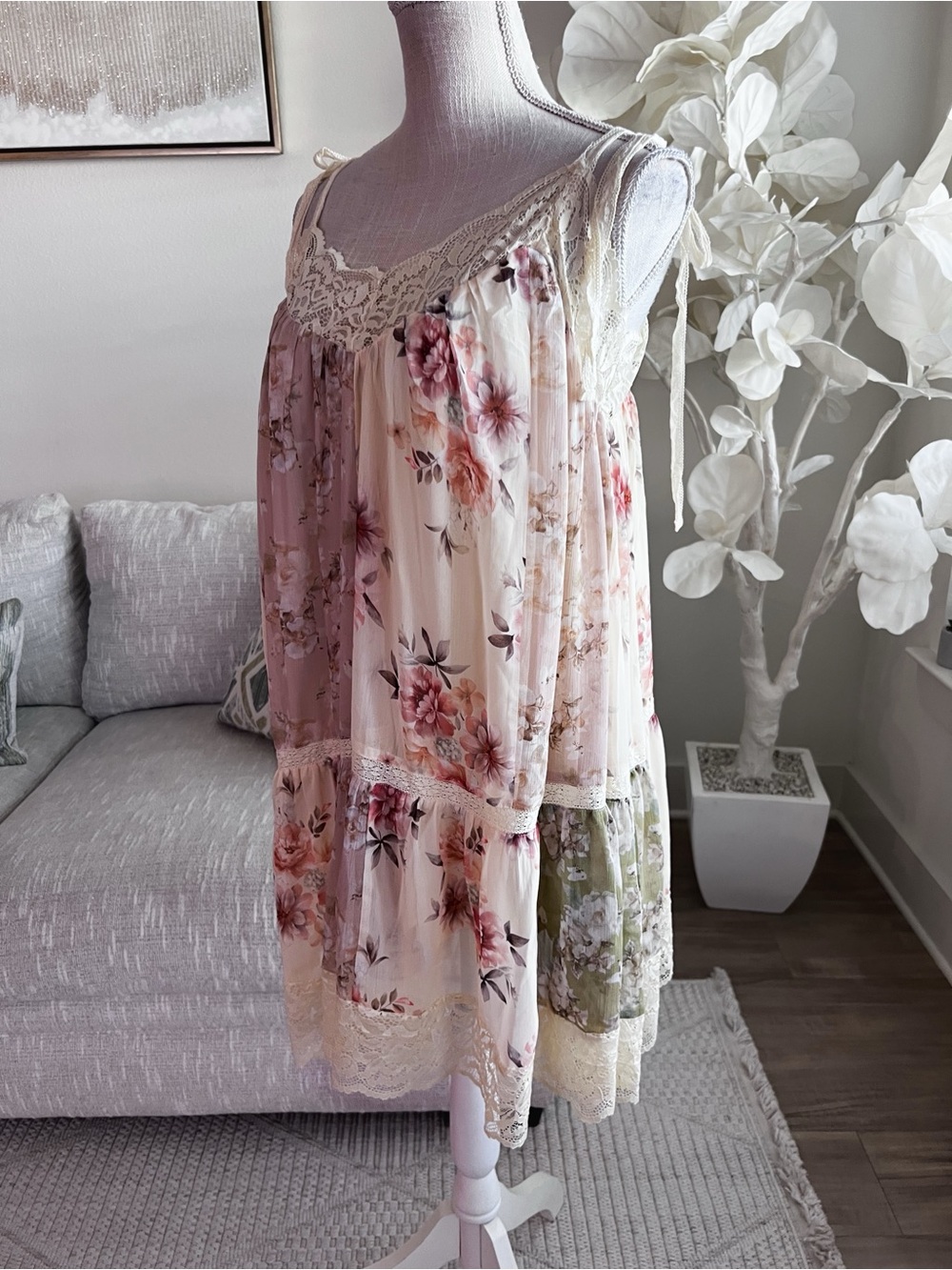 By Together Cream Floral Chiffon Lace-Trim Womans Mini Dress Size M - Picture 8 of 11